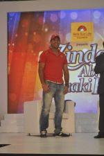 Yuvraj Singh, Colors team up against Cancer in TV Series Zindagi Abhi Baaki Hai in Mumbai on 5th Sept 2012 (24).JPG